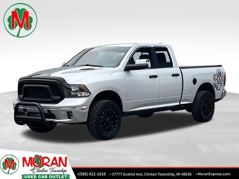 Used 2018 RAM 1500 Classic SLT image 1