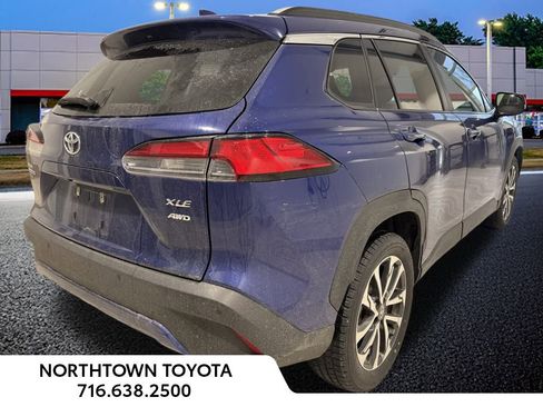 Used 2024 Toyota Corolla Cross XLE image 6