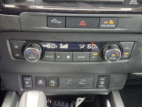 Used 2024 Nissan Frontier SV w/ SV Convenience Package AWD/4WD image 14