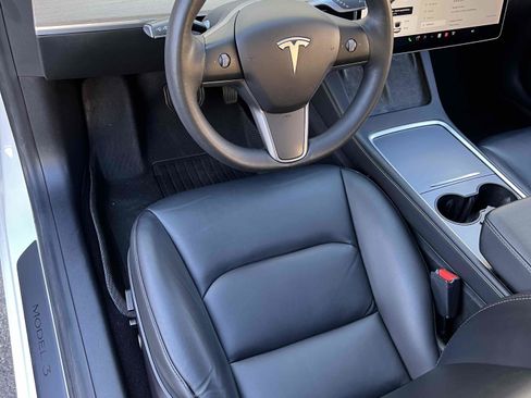 Used 2021 Tesla Model 3 Standard Range Plus image 37