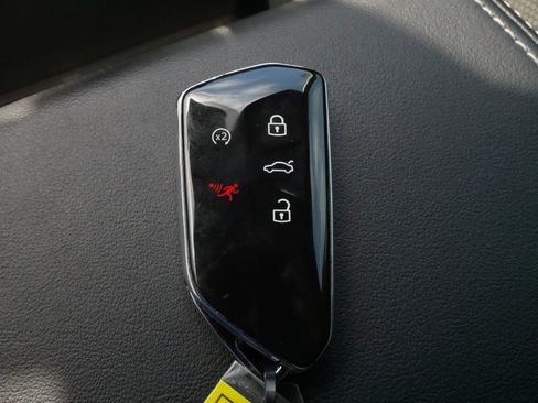 Used 2024 Volkswagen Atlas SEL Premium R-Line AWD/4WD image 32