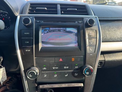 Used 2017 Toyota Camry SE FWD image 16