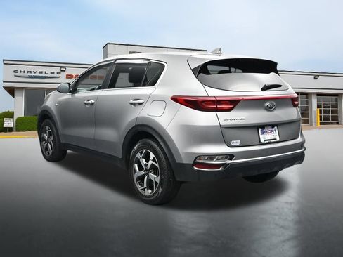 Used 2022 Kia Sportage LX AWD/4WD image 3