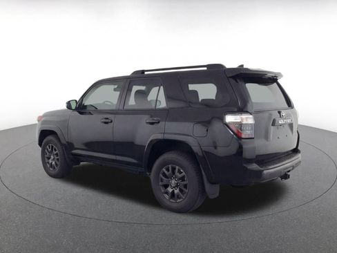Used 2025 Toyota 4Runner SR5 RWD image 7