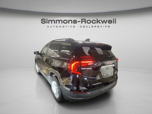 Used 2021 GMC Terrain SLE w/ Driver Convenience Package image 7