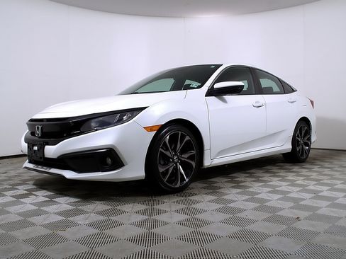 Used 2019 Honda Civic Sport image 2