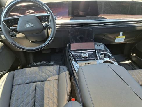 New 2025 Cadillac Escalade IQ Sport 1 w/ LPO, Premium Carpet Package image 20