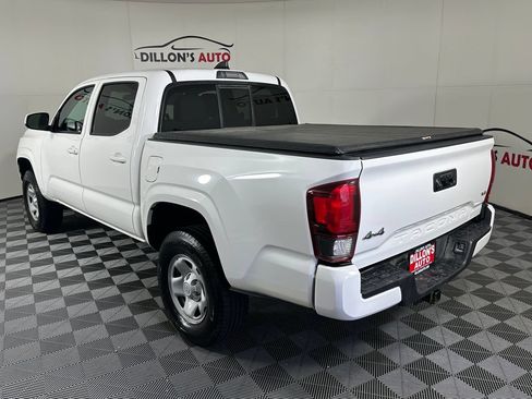 Used 2022 Toyota Tacoma SR AWD/4WD image 4