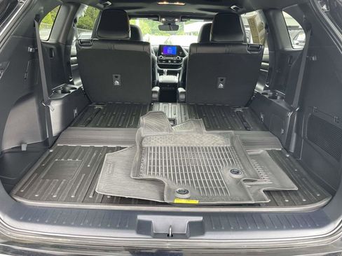 Used 2023 Toyota Highlander XSE FWD image 49