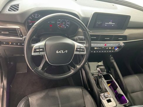 Used 2022 Kia Telluride EX w/ EX Premium Package image 8