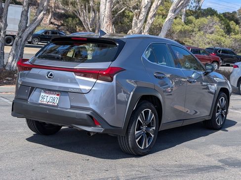 Used 2021 Lexus UX 200 w/ Accessory Package (Z1) FWD image 13