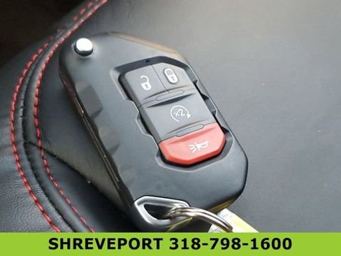 Used 2026 Jeep Wrangler Unlimited Rubicon AWD/4WD image 36