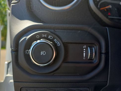 New 2026 Jeep Wrangler Unlimited Sahara AWD/4WD image 25