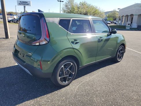 Used 2023 Kia Soul EX image 4