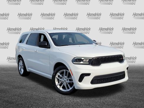 Used 2023 Dodge Durango GT RWD image 2