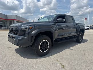 Used 2024 Toyota Tacoma TRD Off-Road AWD/4WD video 2