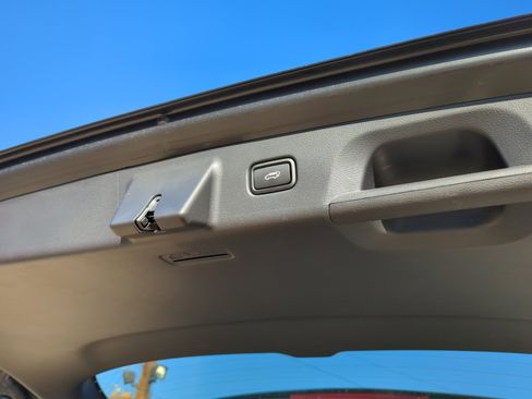 Certified 2025 Hyundai Palisade SEL image 22