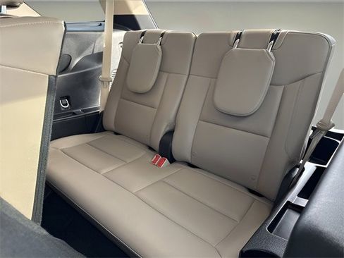 Used 2023 Ford Explorer XLT w/ Equipment Group 202A image 19