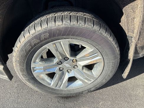 Used 2018 Chevrolet Silverado 1500 Custom w/ Custom Value Package image 15