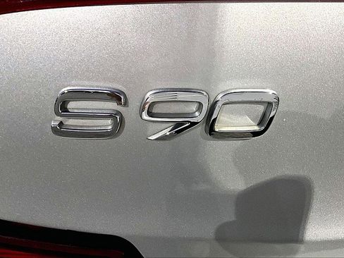 Used 2018 Volvo S90 T5 Momentum w/ Momentum Plus Package image 29