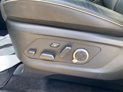 Used 2025 Hyundai Palisade Calligraphy image 12