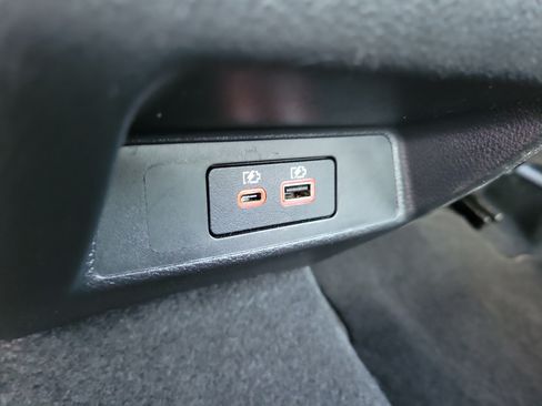 Used 2025 Nissan Altima 2.5 SV FWD image 13