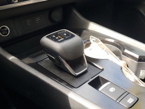 Used 2023 Nissan Rogue SV FWD image 29