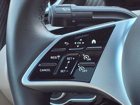 Used 2025 Mercedes-Benz CLA 250 image 9