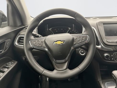 Used 2023 Chevrolet Equinox LT FWD image 12