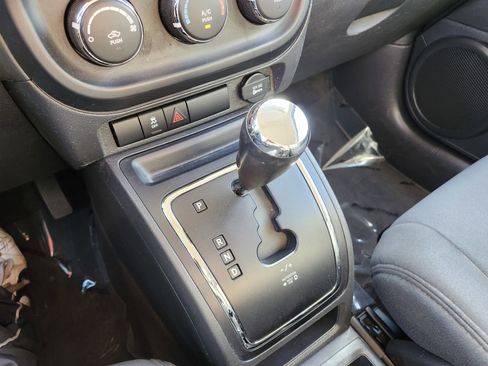 Used 2014 Jeep Patriot Sport w/ Power Value Group AWD/4WD image 4