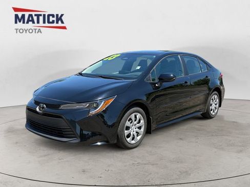 Used 2023 Toyota Corolla LE w/ Carpet Mat Package (TMS) FWD image 3