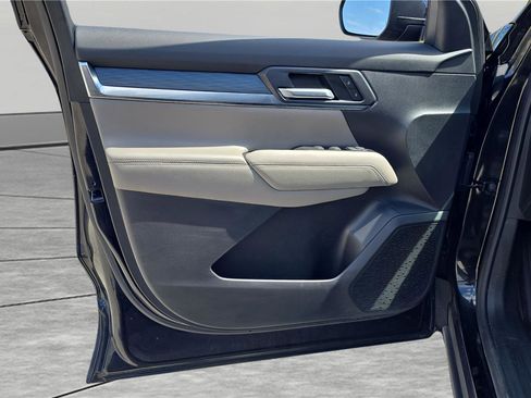 Used 2025 GMC Terrain Elevation FWD image 12