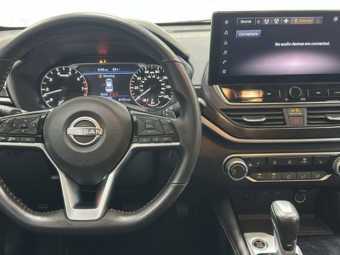 Used 2023 Nissan Altima 2.5 SR w/ SR Premium Package image 8