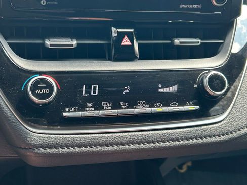 Used 2021 Toyota Corolla SE image 25