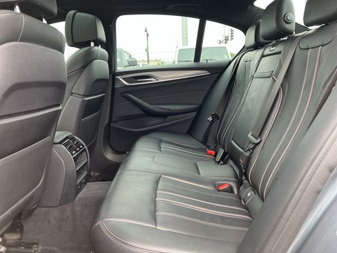 Used 2018 BMW 530i xDrive w/ M Sport Package AWD/4WD image 30