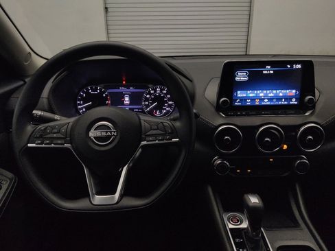 Used 2025 Nissan Sentra SV FWD image 22