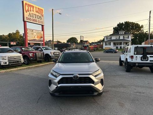 Used 2019 Toyota RAV4 LE w/ All Weather Liner Package AWD/4WD image 3