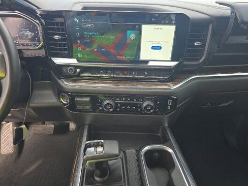 Used 2024 Chevrolet Silverado 1500 LT Trail Boss image 11