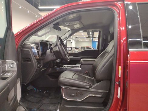 Used 2024 Ford F250 Lariat w/ Chrome Package image 8