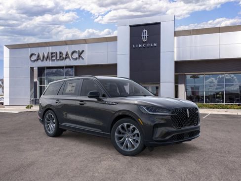 New 2026 Lincoln Aviator AWD w/ Jet Appearance Package image 31