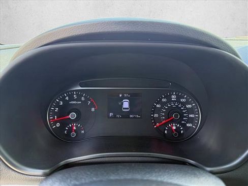 Used 2022 Kia Soul LX FWD image 15
