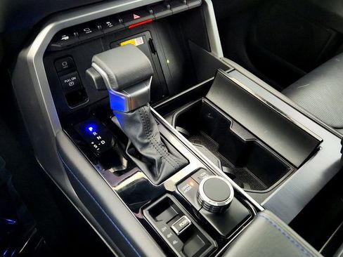 Used 2024 Toyota Sequoia Platinum image 16