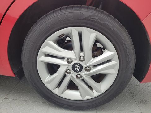 Used 2020 Hyundai Elantra SEL FWD image 31
