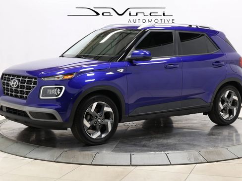 Used 2022 Hyundai Venue Limited image 1