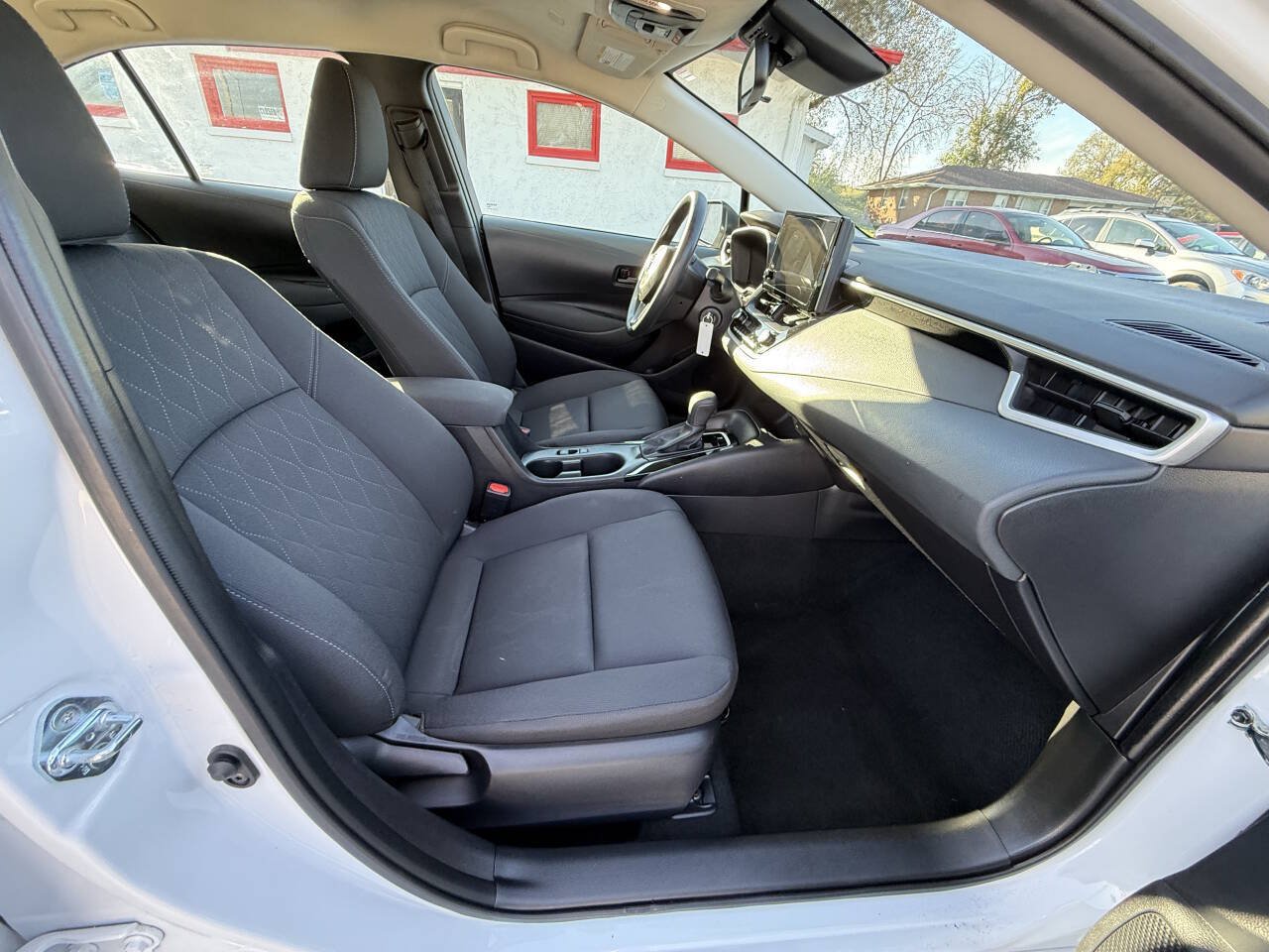 Used 2025 Toyota Corolla LE FWD image 24