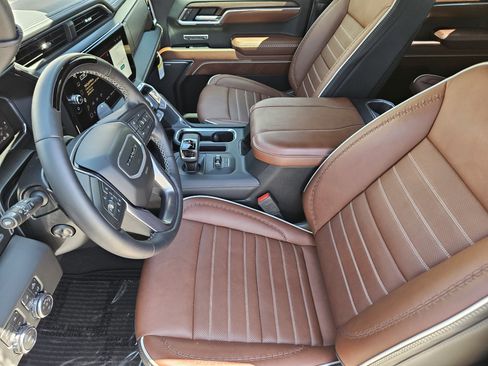 Used 2026 GMC Sierra 1500 Denali Ultimate AWD/4WD image 5