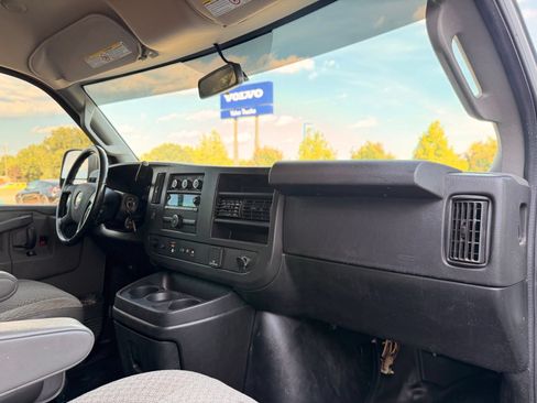 Used 2020 Chevrolet Express 2500 w/ Driver Convenience Package RWD image 22