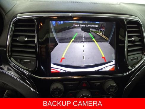 Used 2020 Jeep Grand Cherokee Overland image 17