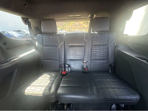 Certified 2023 Cadillac Escalade Sport Platinum AWD/4WD image 19