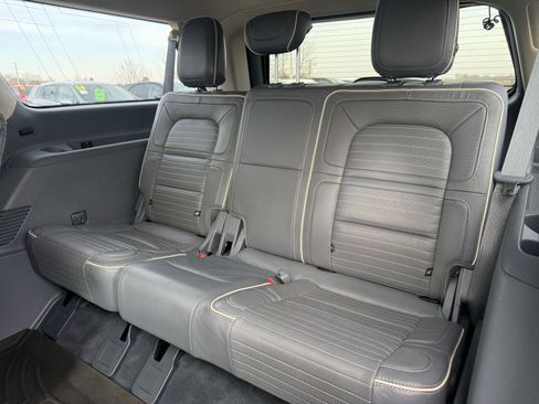 Used 2021 Lincoln Navigator L Black Label w/ Special Edition Package image 12